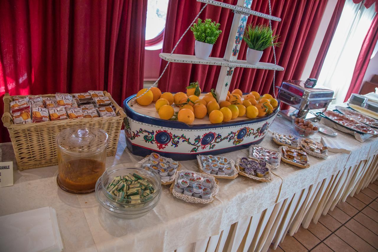 Assinos Palace Hotel Giardini Naxos Luaran gambar