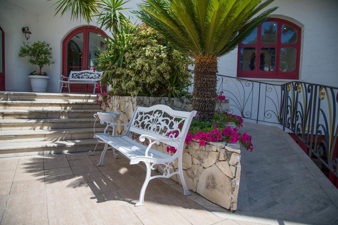 Assinos Palace Hotel Giardini Naxos Luaran gambar