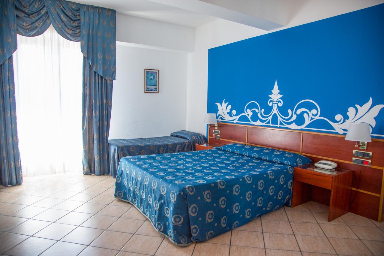 Assinos Palace Hotel Giardini Naxos Luaran gambar