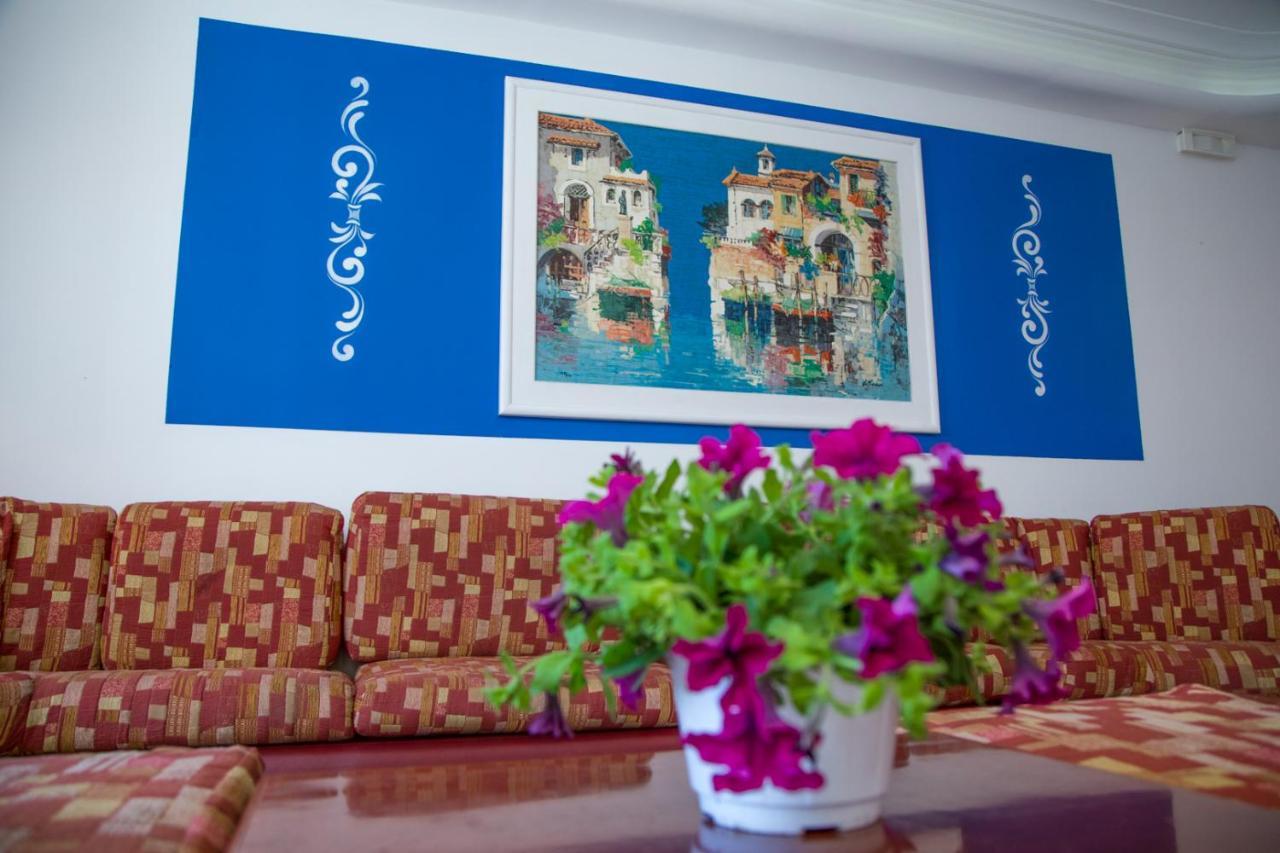 Assinos Palace Hotel Giardini Naxos Luaran gambar
